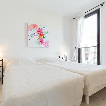 Apartment Modern Palais View Apartment: Old Town Luxury