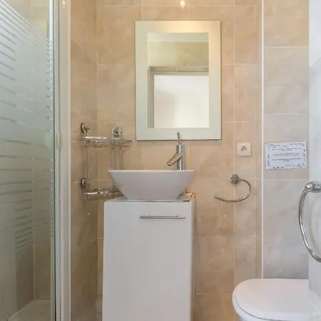 Modern Palais View Apartment: Old Town Luxury * Cannes